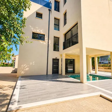 280 M2 Villa *
